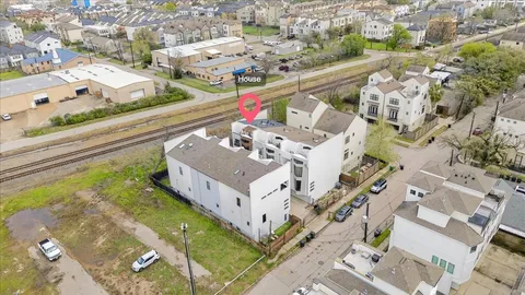 $499,999 | 4608 Nett Street, Unit C, Houston, TX 77007