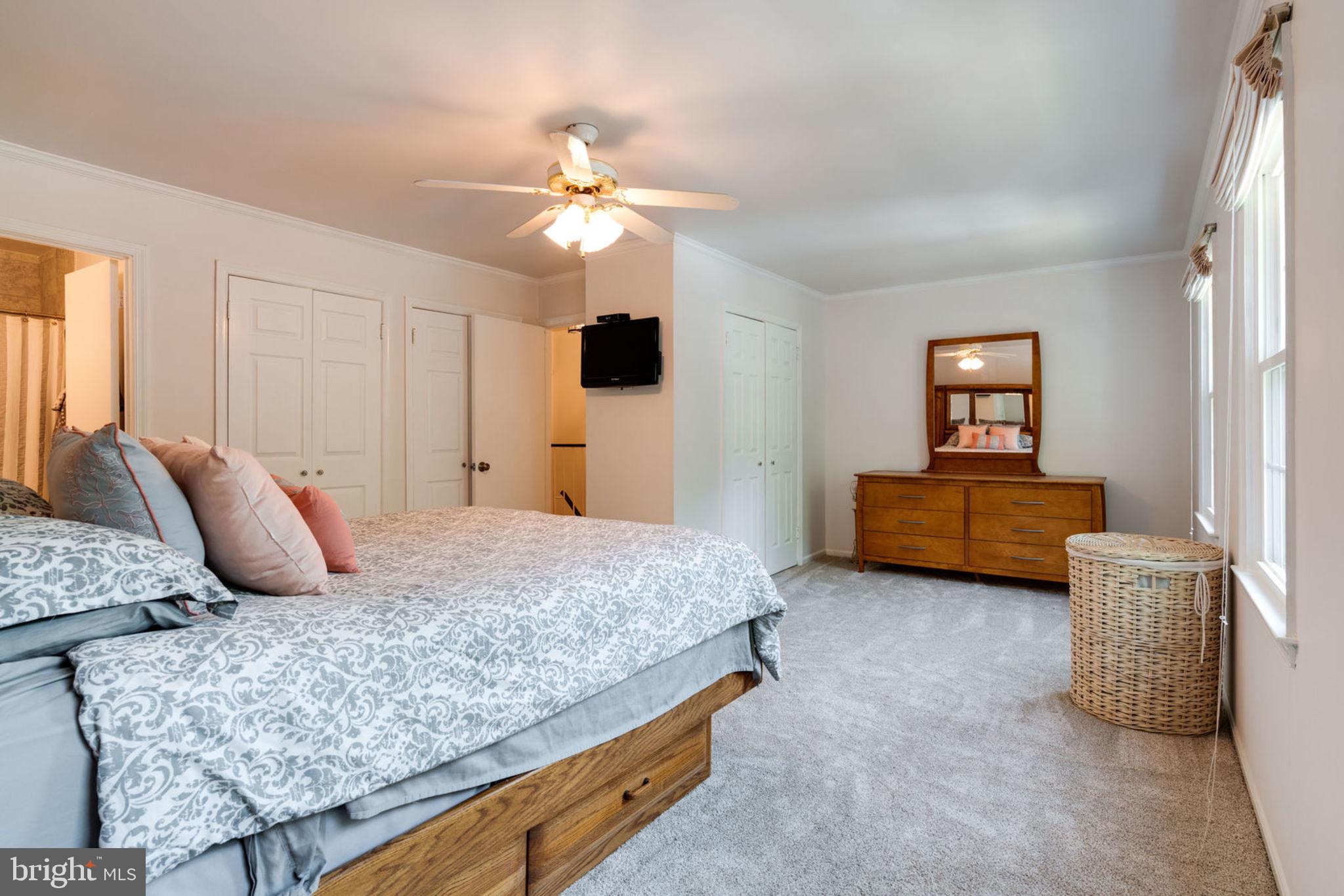 7914 Treeside Court Springfield, VA 22152 - Photo 33 of 61 Master bedroom