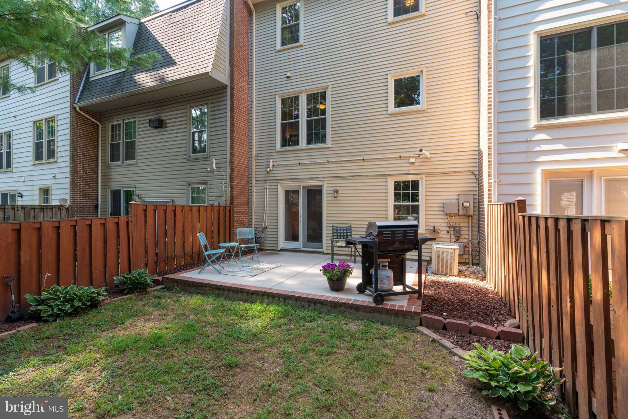 7914 Treeside Court Springfield, VA 22152 - Photo 53 of 61 Rear view