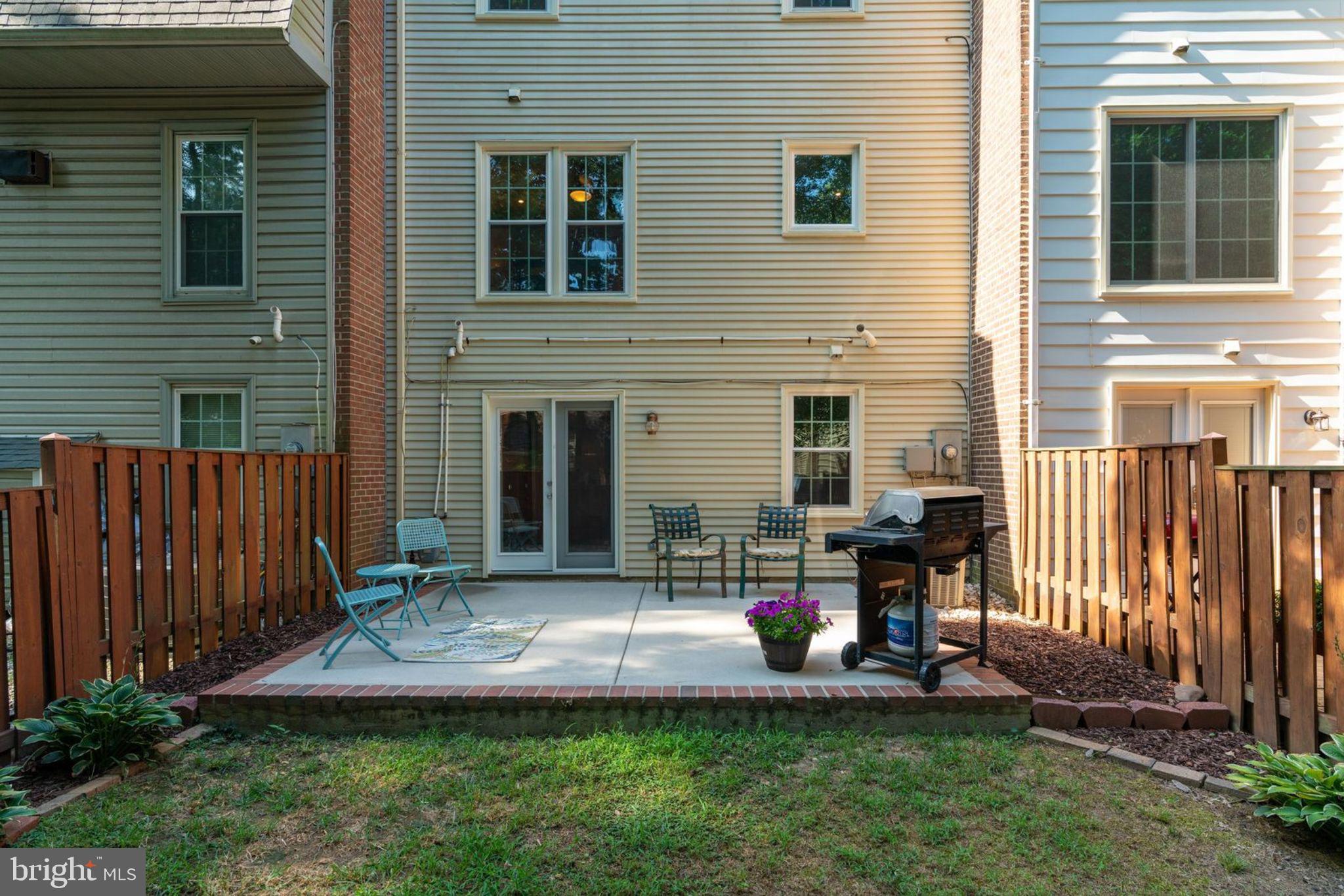 7914 Treeside Court Springfield, VA 22152 - Photo 55 of 61 Rear view