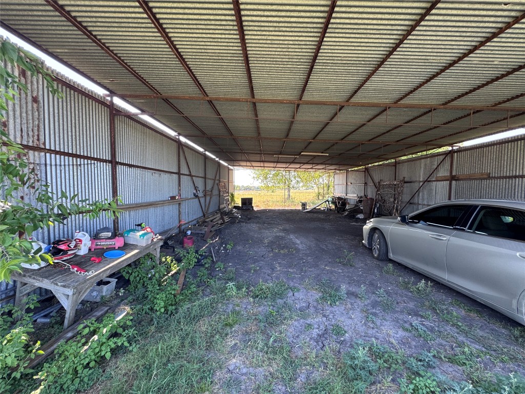 939 Knape Road La Grange, TX 78945 - Photo 8 of 37