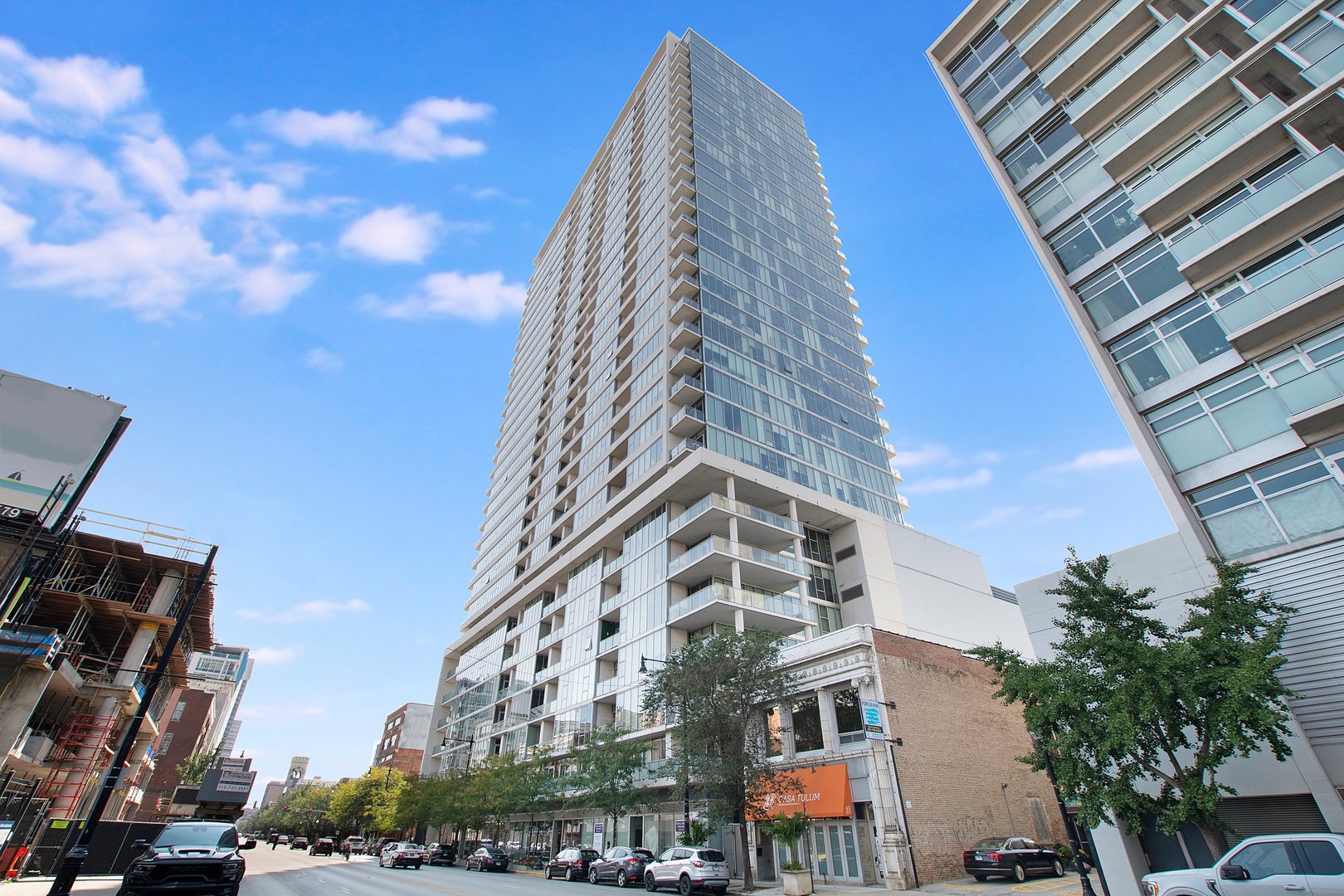 a view of a multi story building