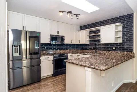 $910,000 | 1548 Thomas Avenue, Unit 6, Pacific Beach, CA 92109