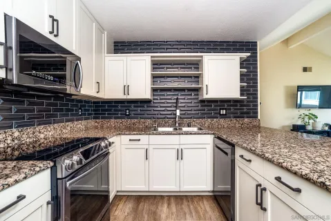 $910,000 | 1548 Thomas Avenue, Unit 6, Pacific Beach, CA 92109