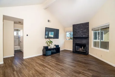 $910,000 | 1548 Thomas Avenue, Unit 6, Pacific Beach, CA 92109
