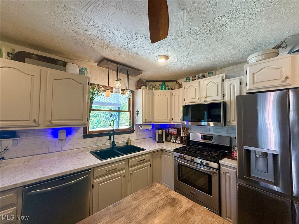 3063 Hebron Road St. Marys, WV 26170 - Photo 10 of 29