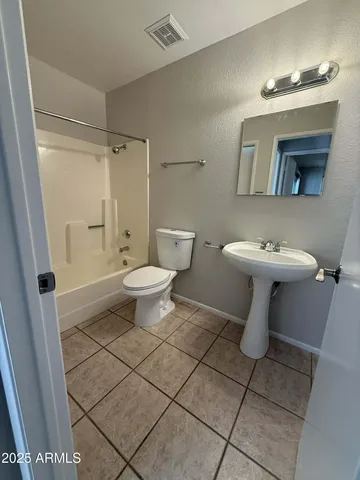 $1,645 | 99 North Cooper Road, Unit 124, Chandler, AZ 85225