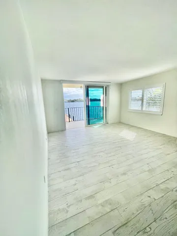 $3,500 | 300 Croton Avenue, Unit 202, Lantana, FL 33462