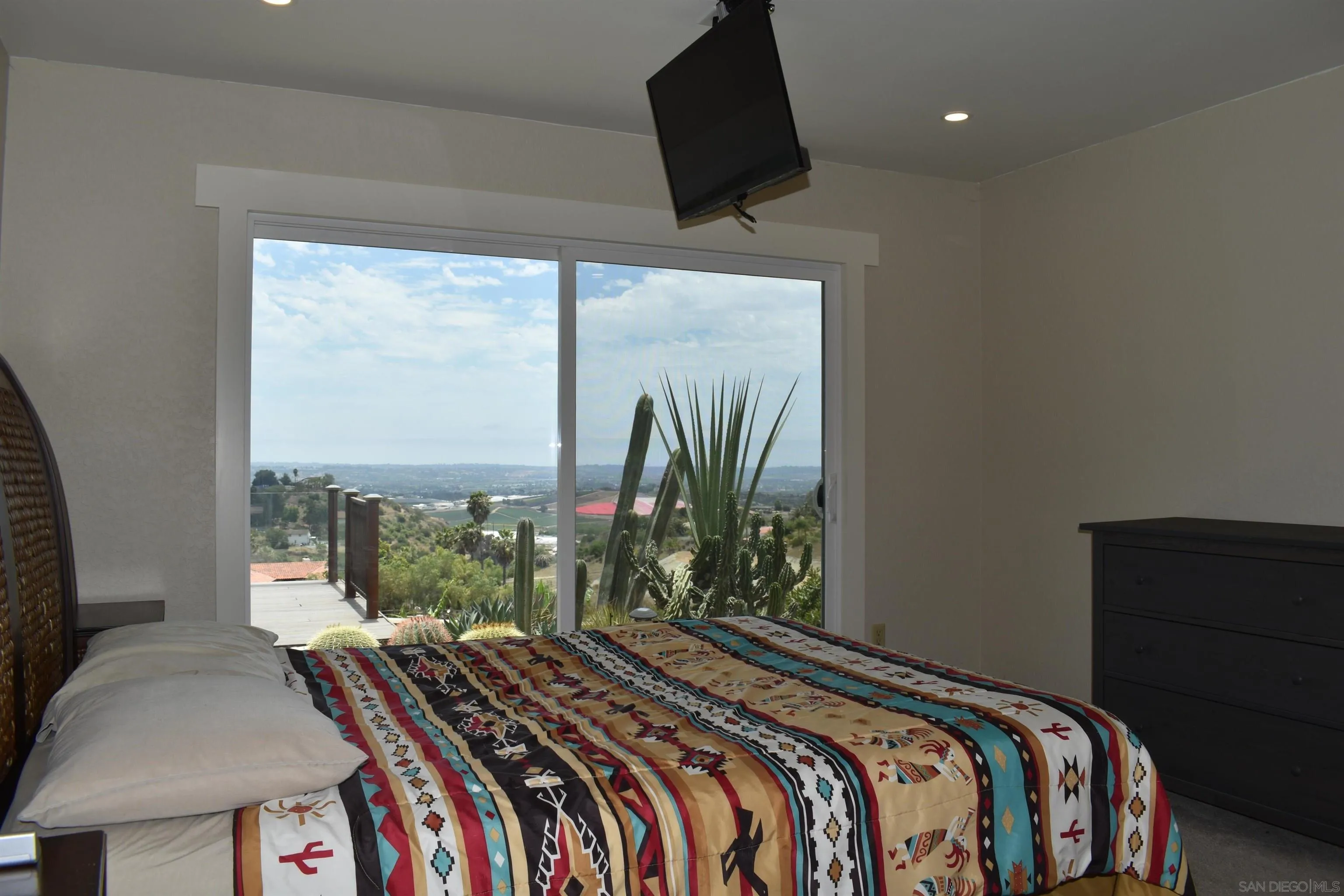 1549 Sleeping Indian Road Fallbrook, CA 92028 - Photo 8 of 22