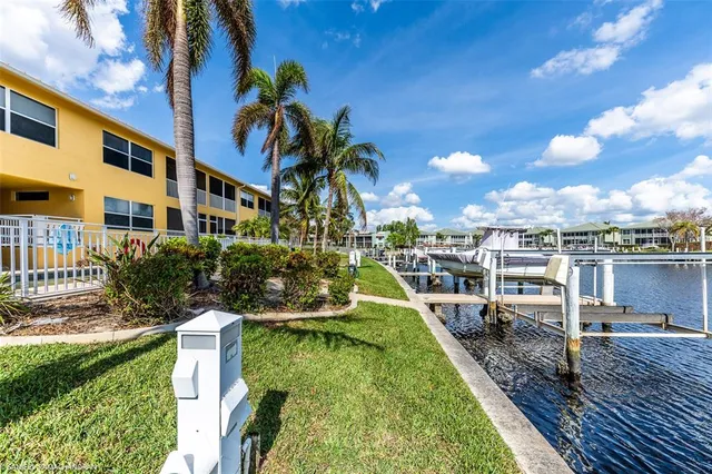 $4,000 | 3228 Purple Martin Drive, Unit 125, Punta Gorda, FL 33950