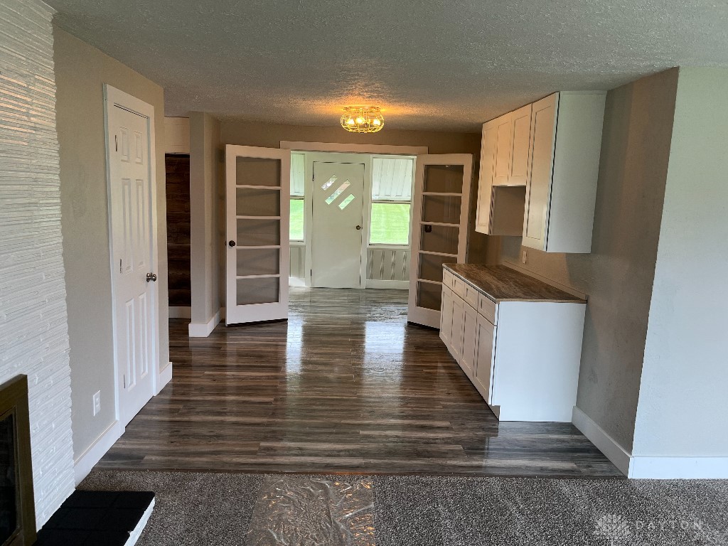1422 Ronald Road Springfield, OH 45503 - Photo 2 of 19