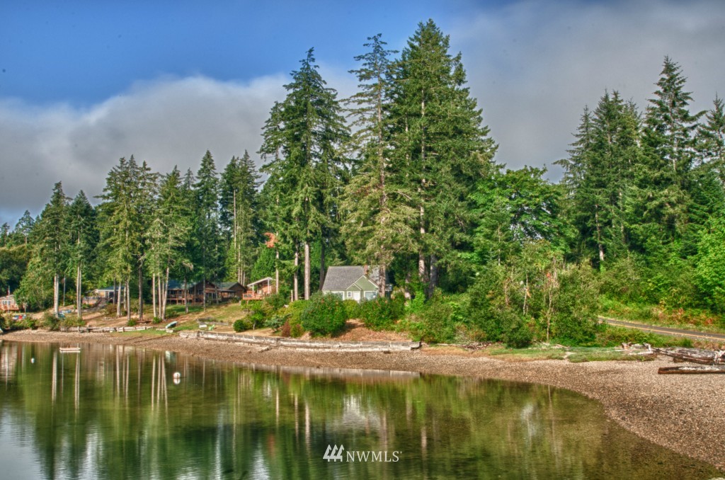 4360 East Grapeview Loop Road Grapeview, WA 98546 - Photo 1 of 15 Gallery Image 1