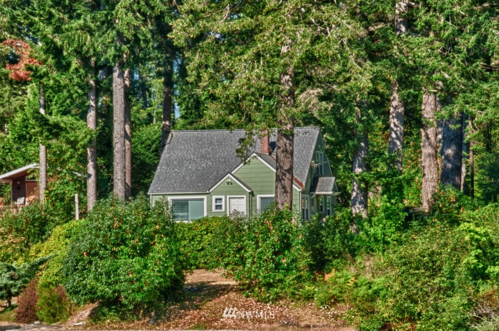 4360 East Grapeview Loop Road Grapeview, WA 98546 - Photo 2 of 15 Gallery Image 2