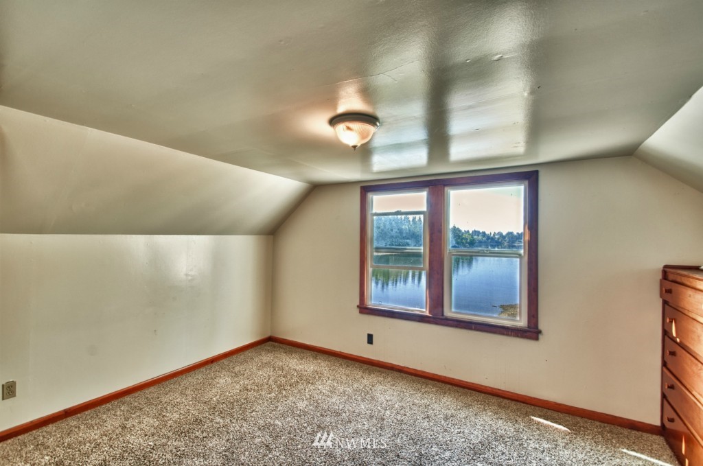 4360 East Grapeview Loop Road Grapeview, WA 98546 - Photo 12 of 15 Gallery Image 12