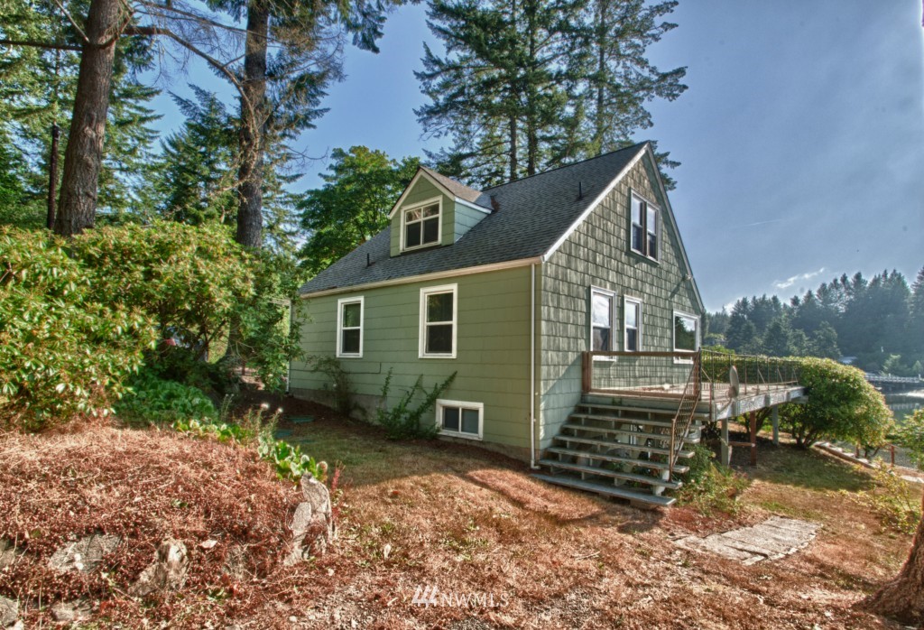 4360 East Grapeview Loop Road Grapeview, WA 98546 - Photo 14 of 15 Gallery Image 14