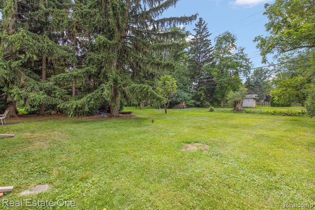 2340 South Rochester Road Rochester Hills, MI 48307 - Photo 4 of 25