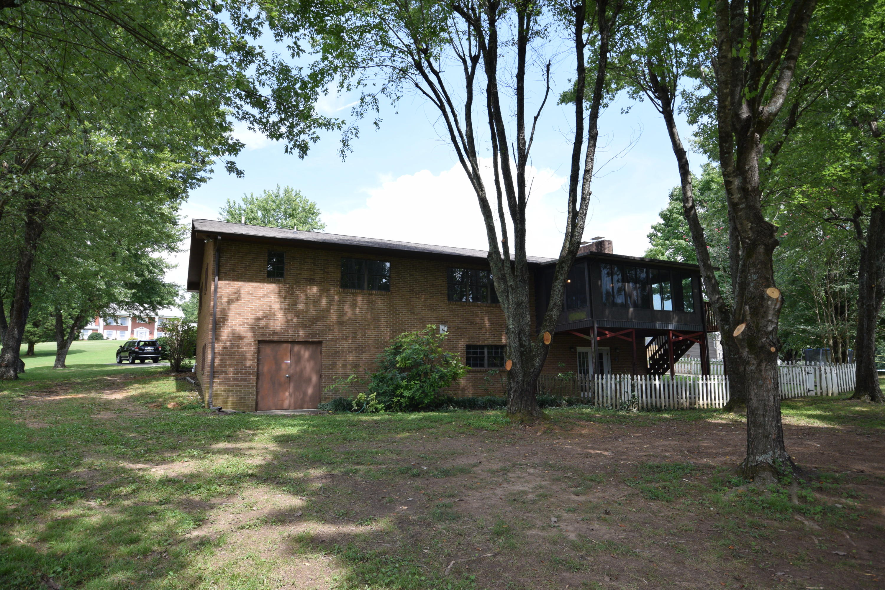 7113 Regency Road Knoxville, TN 37931 - Photo 3 of 20 DSC_2258