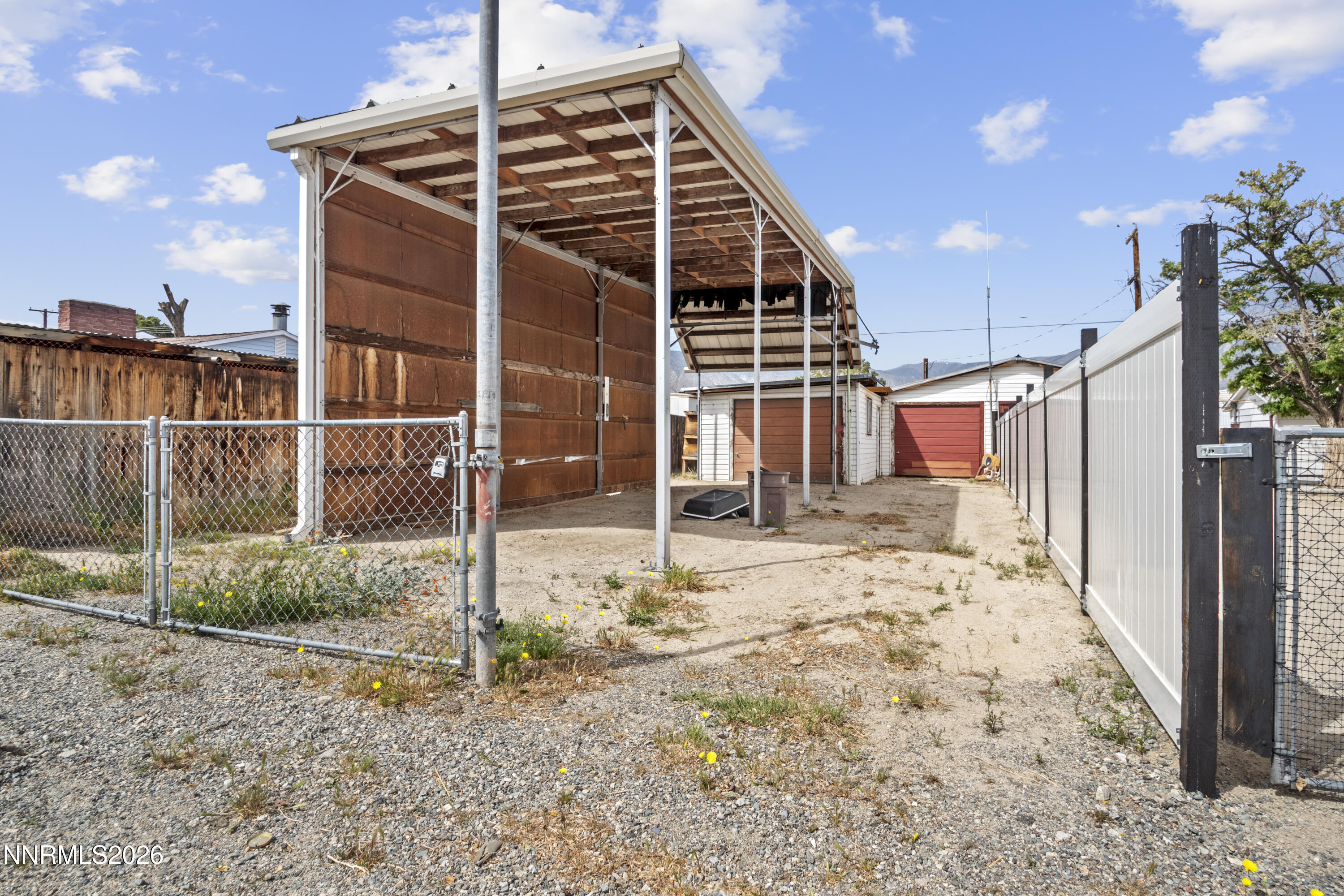 885 I Street Hawthorne, NV 89415 - Photo 18 of 20 a view of a backyard