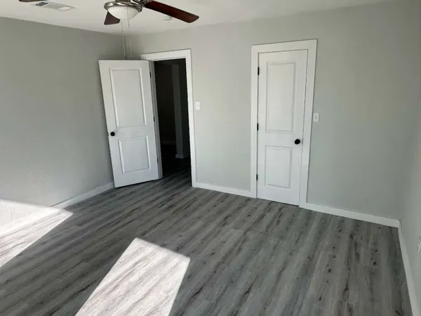 $2,550 | 1912 Gentry Street, Houston, TX 77009