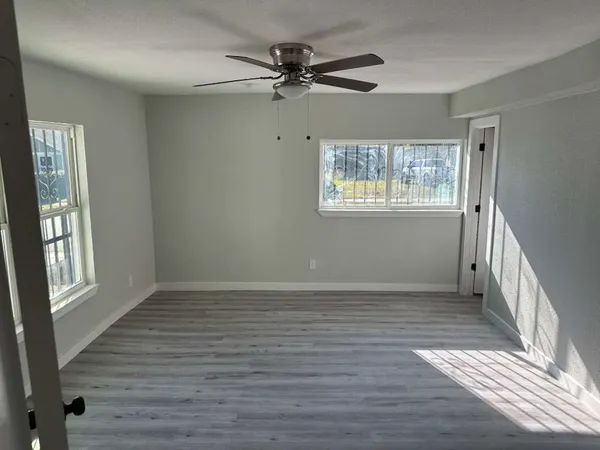 $2,550 | 1912 Gentry Street, Houston, TX 77009