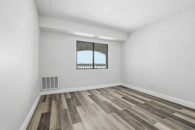 $255,000 | 375 Plum Creek Drive, Unit 501, Wheeling, IL 60090