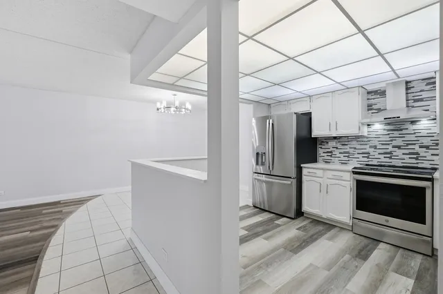 $255,000 | 375 Plum Creek Drive, Unit 501, Wheeling, IL 60090