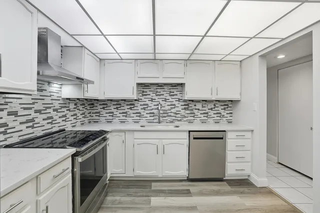 $255,000 | 375 Plum Creek Drive, Unit 501, Wheeling, IL 60090