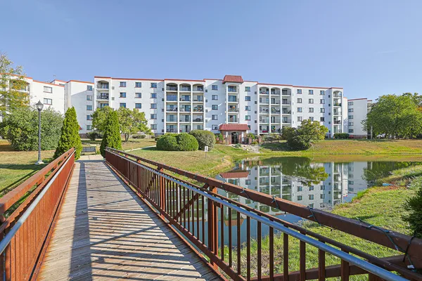 $255,000 | 375 Plum Creek Drive, Unit 501, Wheeling, IL 60090