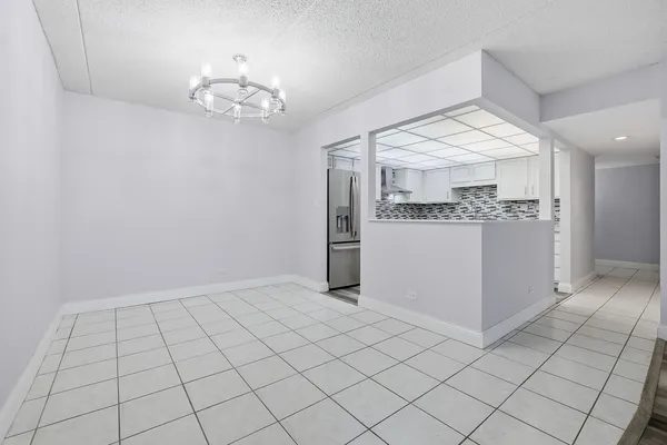 $255,000 | 375 Plum Creek Drive, Unit 501, Wheeling, IL 60090