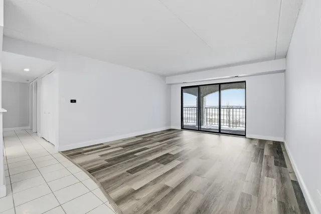 $255,000 | 375 Plum Creek Drive, Unit 501, Wheeling, IL 60090