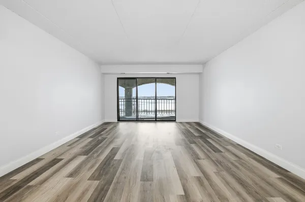 $255,000 | 375 Plum Creek Drive, Unit 501, Wheeling, IL 60090