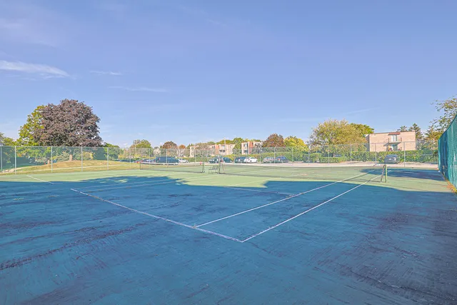 $255,000 | 375 Plum Creek Drive, Unit 501, Wheeling, IL 60090