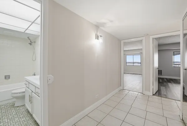 $255,000 | 375 Plum Creek Drive, Unit 501, Wheeling, IL 60090