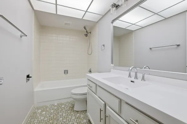 $255,000 | 375 Plum Creek Drive, Unit 501, Wheeling, IL 60090