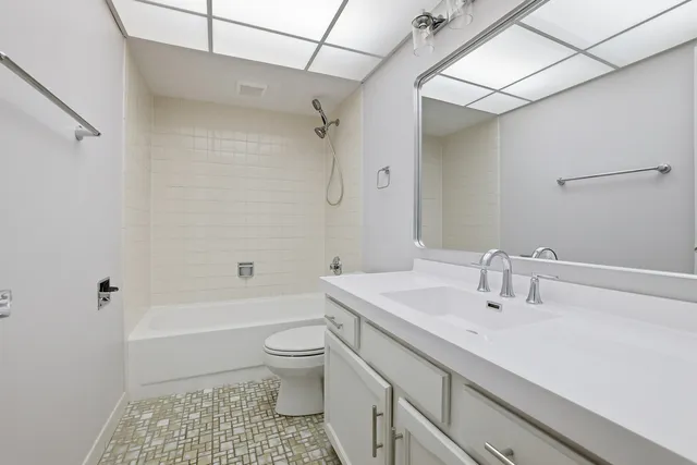 $255,000 | 375 Plum Creek Drive, Unit 501, Wheeling, IL 60090