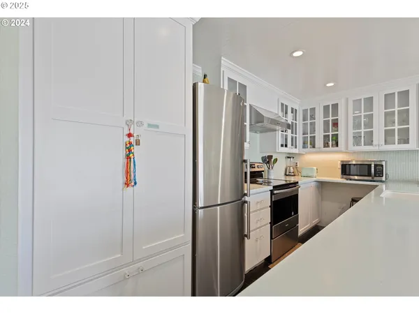 $615,000 | 1116 Southwest 51st Street, Unit 206, Lincoln City, OR 97367