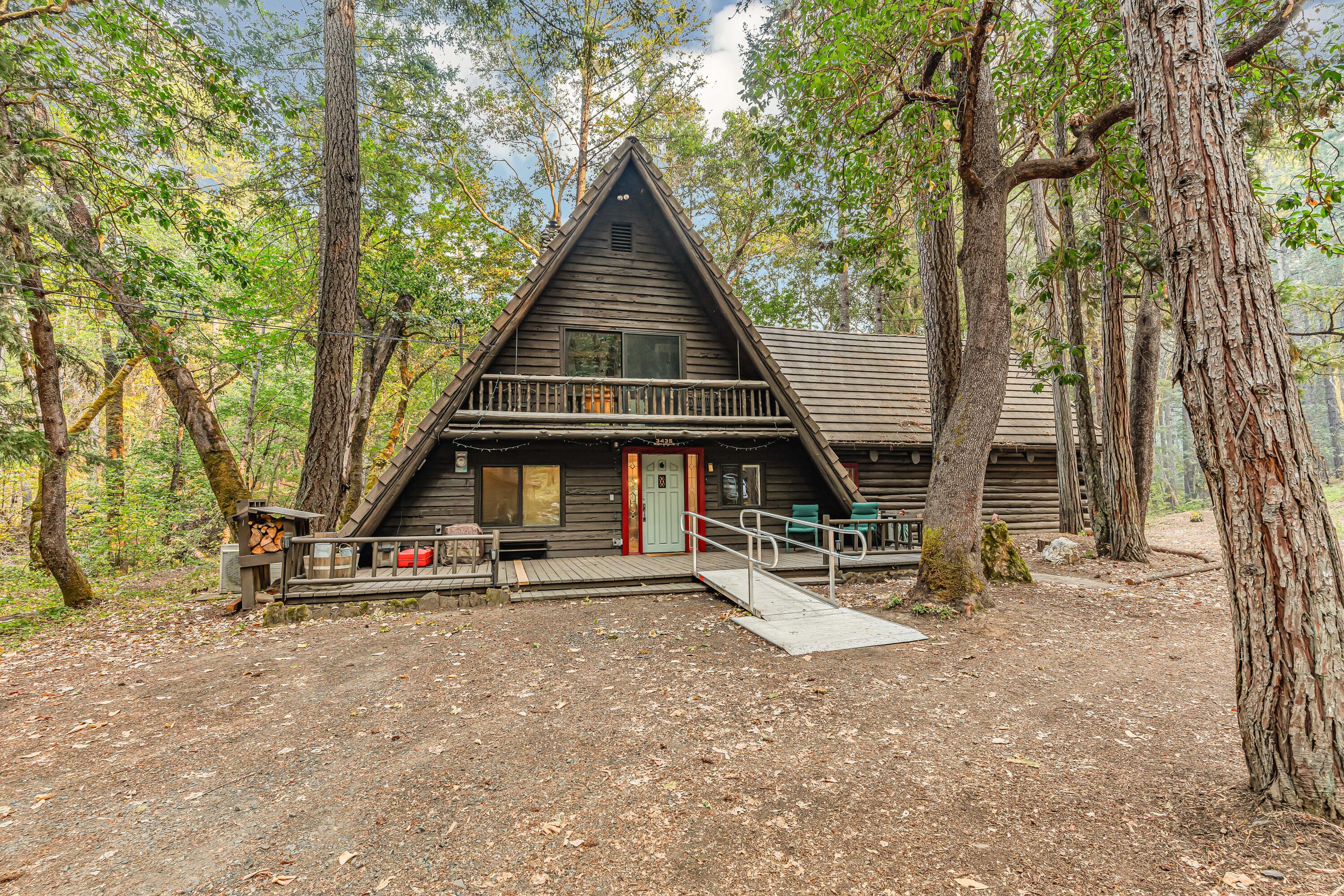 3435 Wards Creek Road Rogue River, OR 97537 - Photo 4 of 61 5