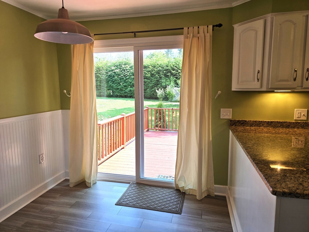 121 Huntington Road Hadley, MA 01035 - Photo 3 of 20 Gallery Image 3
