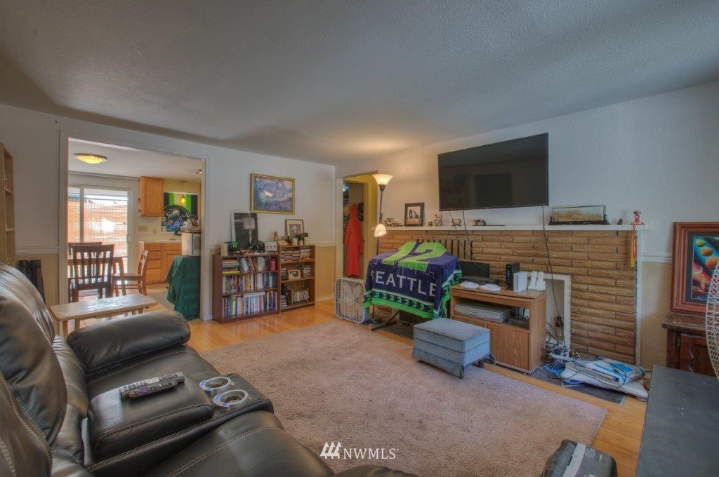 11725 Southeast Petrovitsky Road Renton, WA 98058 - Photo 14 of 25 Gallery Image 14