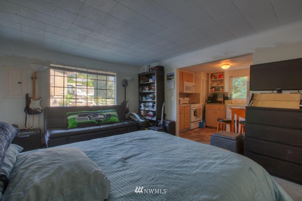 11725 Southeast Petrovitsky Road Renton, WA 98058 - Photo 22 of 25 Gallery Image 22