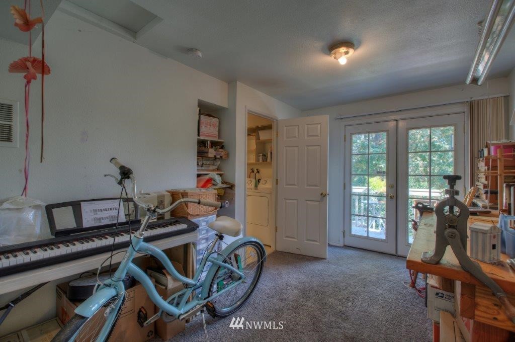 11725 Southeast Petrovitsky Road Renton, WA 98058 - Photo 8 of 25 Gallery Image 8