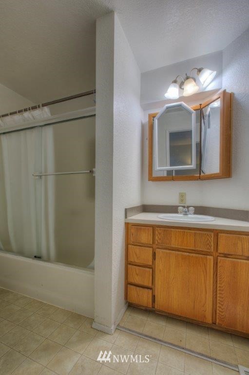 11725 Southeast Petrovitsky Road Renton, WA 98058 - Photo 10 of 25 Gallery Image 10