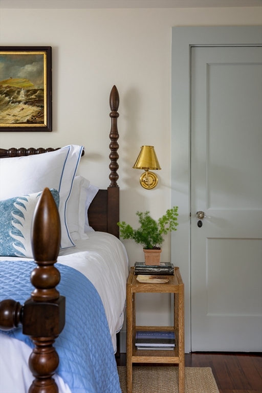 77 Sparks Avenue Nantucket, MA 02554 - Photo 22 of 30 a living room with furniture