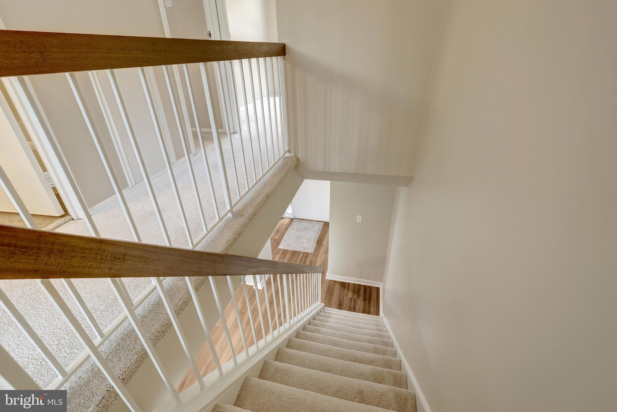 11640 Ivystone Court, Unit 2A2 Reston, VA 20191 - Photo 22 of 36 UL - Stairs