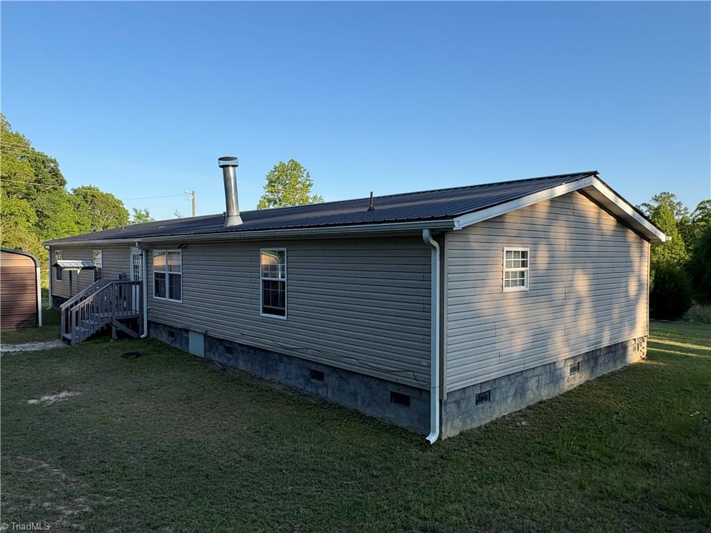1620 Rogers Road Mount Airy, NC 27030 - Photo 3 of 27