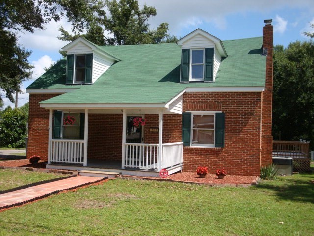 901 Rice Street Hamlet, NC 28345 - Photo 1 of 10 Primary Photo