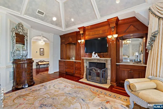 $4,998,000 | 117 Truman Drive, Cresskill, NJ 07626