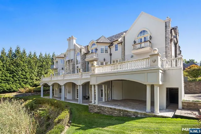 $4,998,000 | 117 Truman Drive, Cresskill, NJ 07626