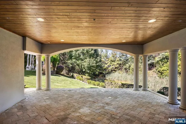 $4,998,000 | 117 Truman Drive, Cresskill, NJ 07626