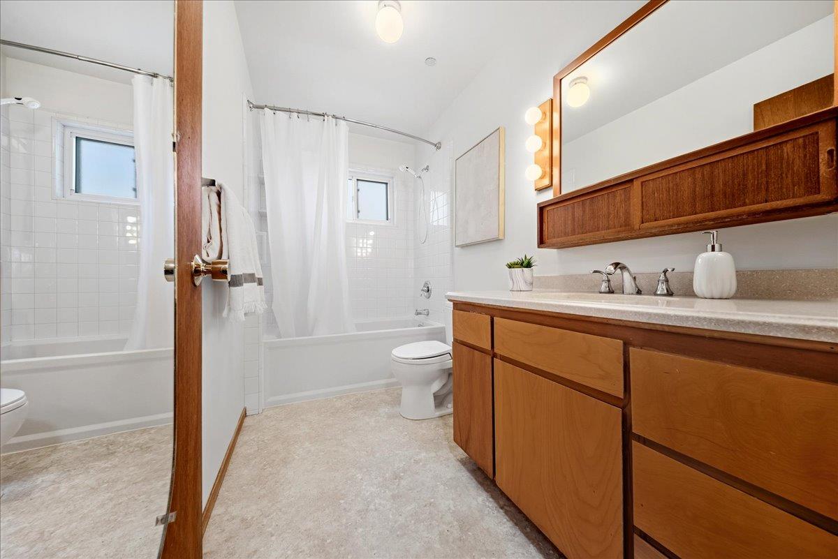 21465 Mason Road Colfax, CA 95713 - Photo 11 of 33 a bathroom with a sink a toilet and shower